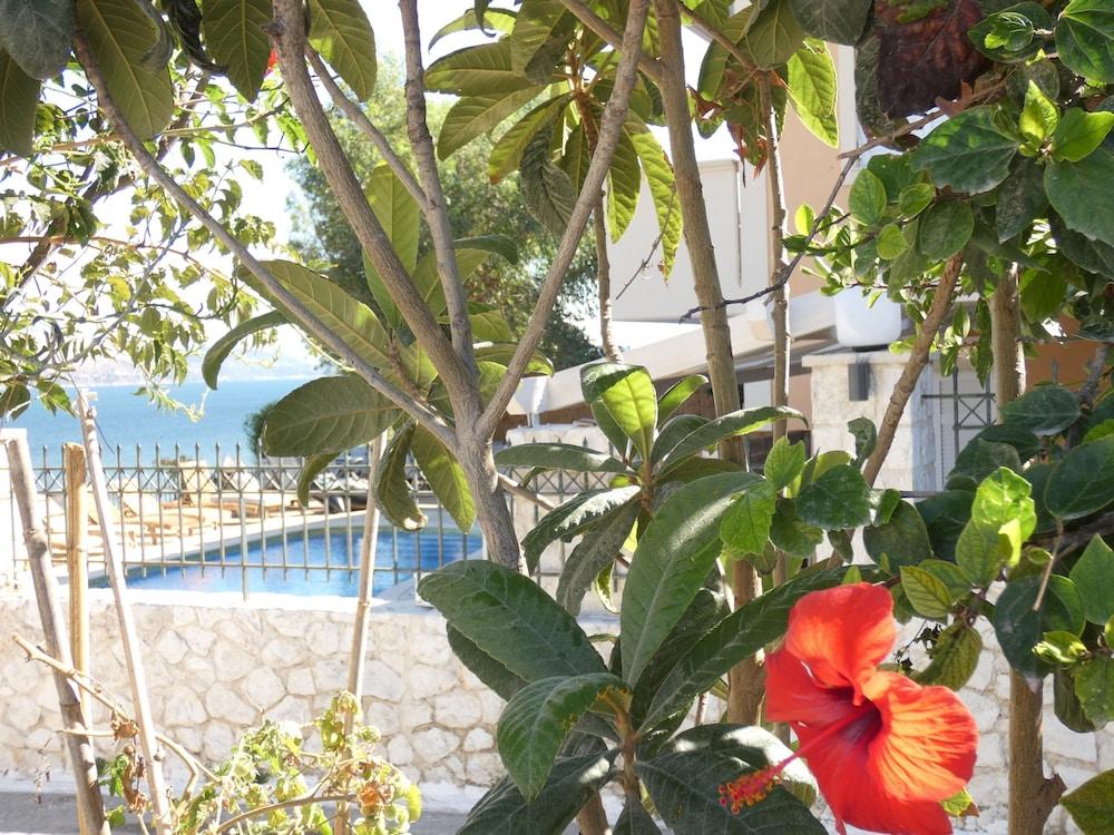 Lazaratos Hotel Kouvalata Exterior foto
